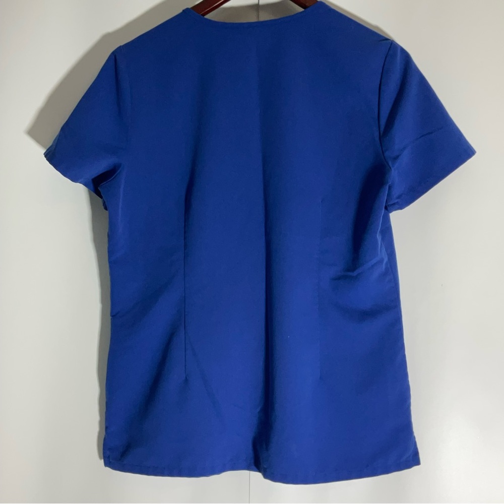 Figs Technical Collection Short Sleeve Pockets V-Neck Scrub Top Slit Sides Sz SM - Picture 11 of 13